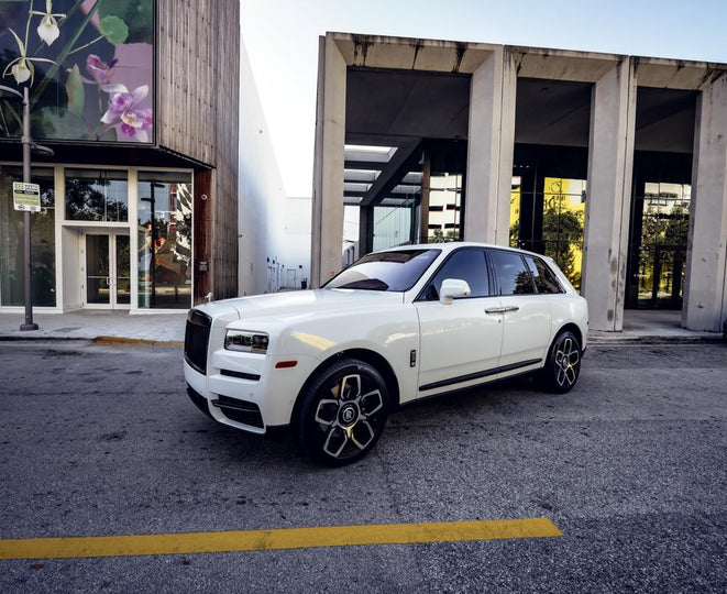 ROLLS ROYCE CULLINAN 2022 WHITE WITH STARLIGHT