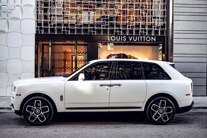 ROLLS ROYCE CULLINAN 2022 WHITE WITH STARLIGHT