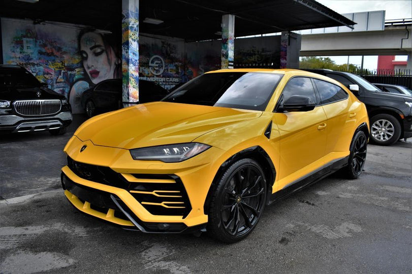 2022 LAMBORGHINI URUS YELLOW