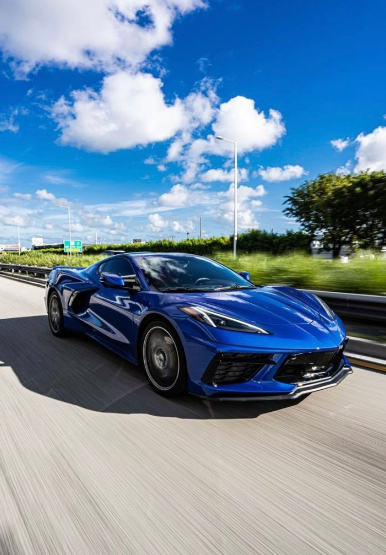 BLUE CORVETTE C8