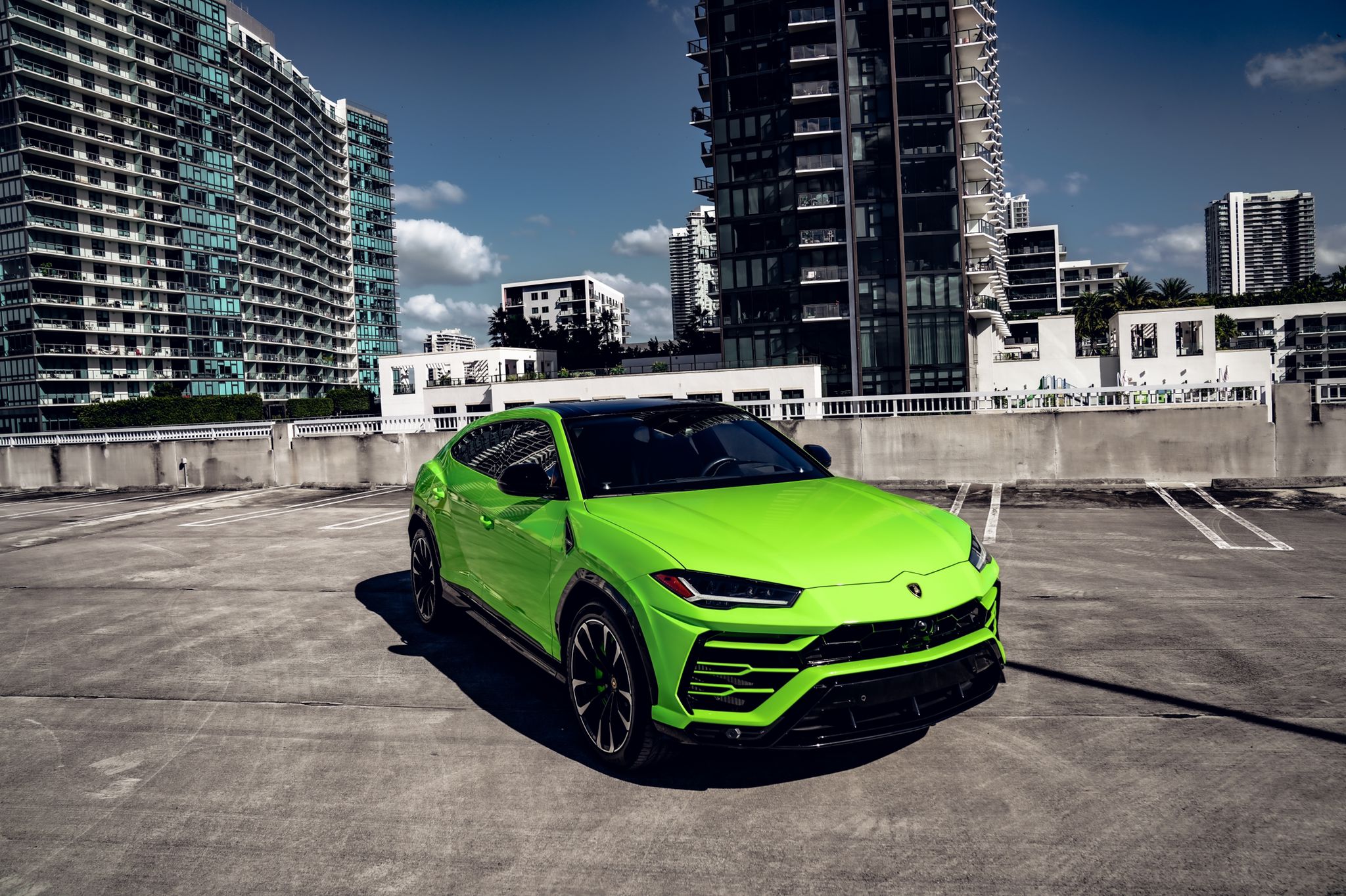 LAMBORGHINI URUS GREEN 2022