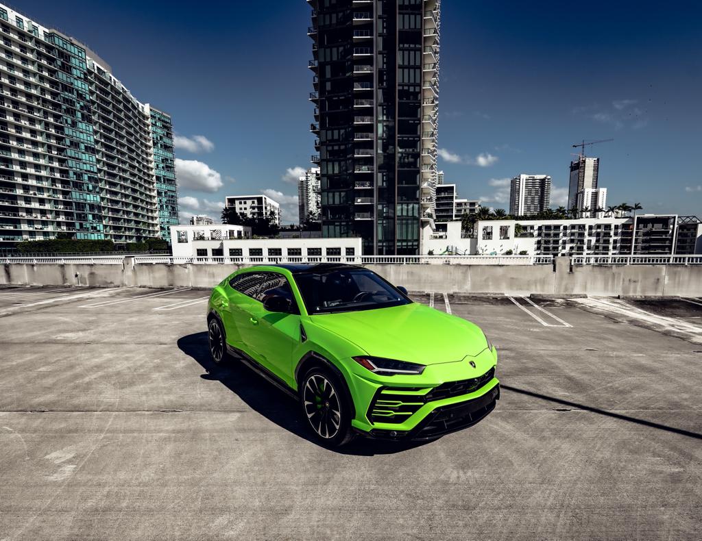 LAMBORGHINI URUS GREEN 2022