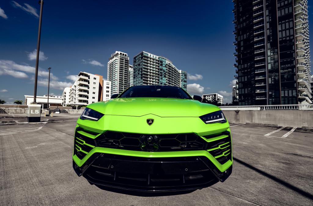 LAMBORGHINI URUS GREEN 2022