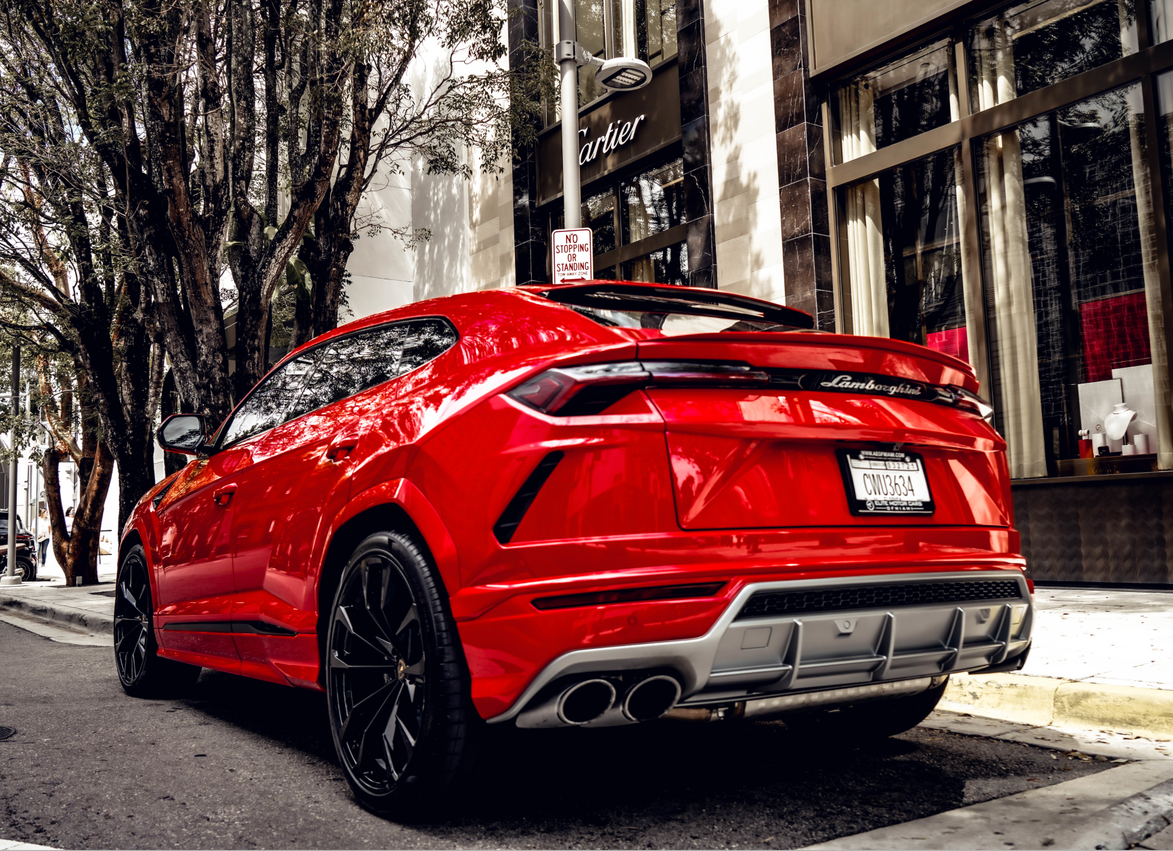 2022 LAMBORGHINI URUS - RED