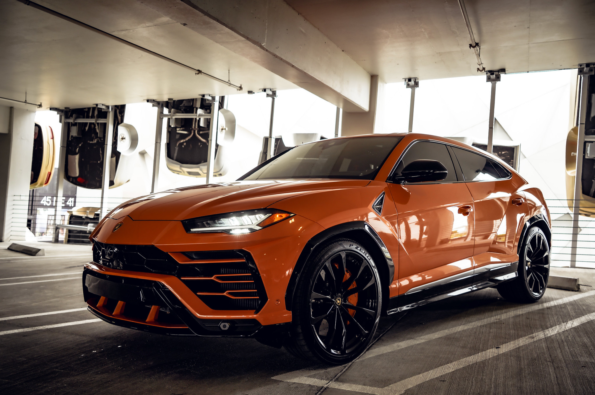 2022 LAMBORGHINI URUS STARLIGHT - ORANGE