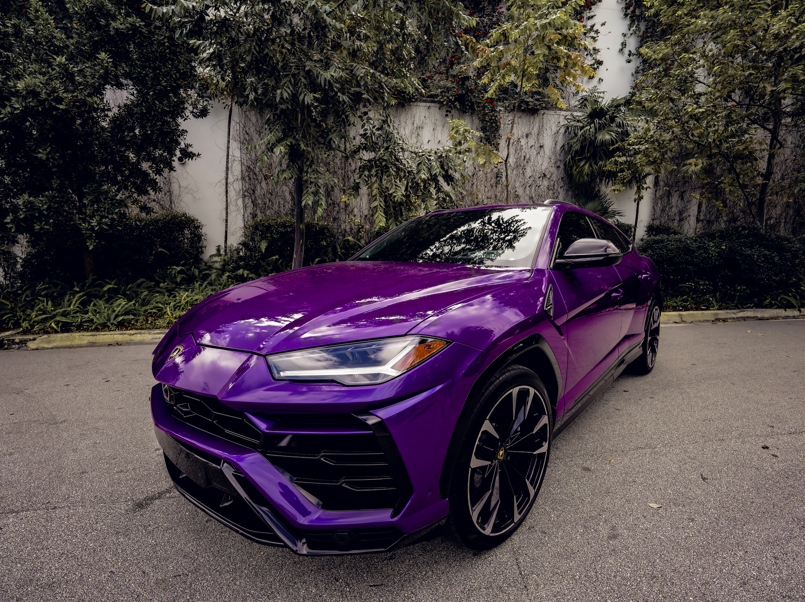 2022 LAMBORGHINI URUS PURPLE