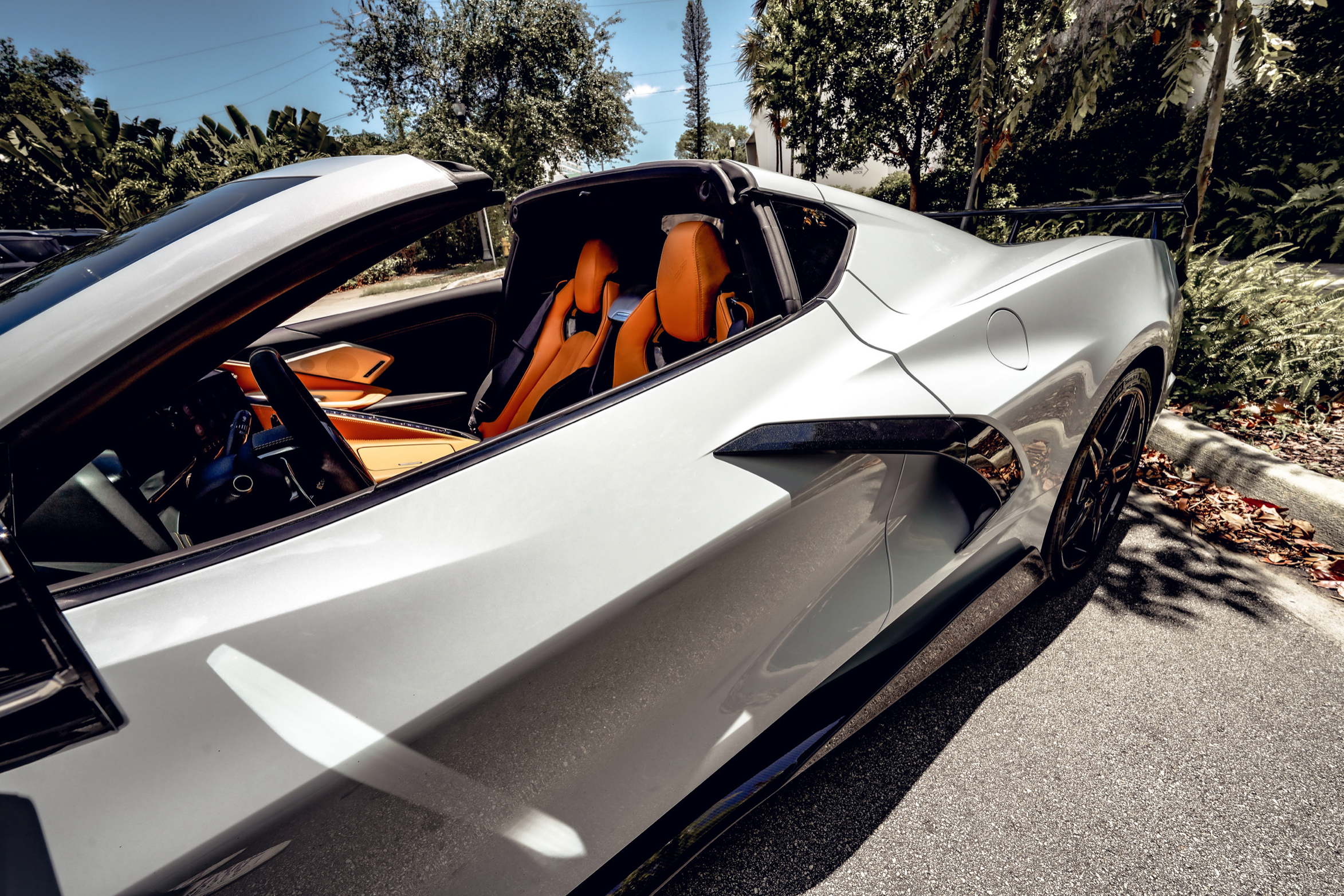 CORVETTE C8 WHITE