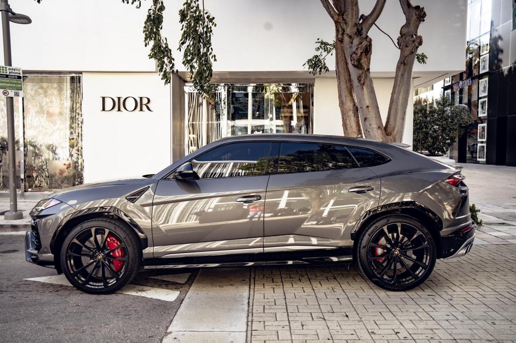 LAMBORGHINI URUS GRAY (STARLIGHT) 2022