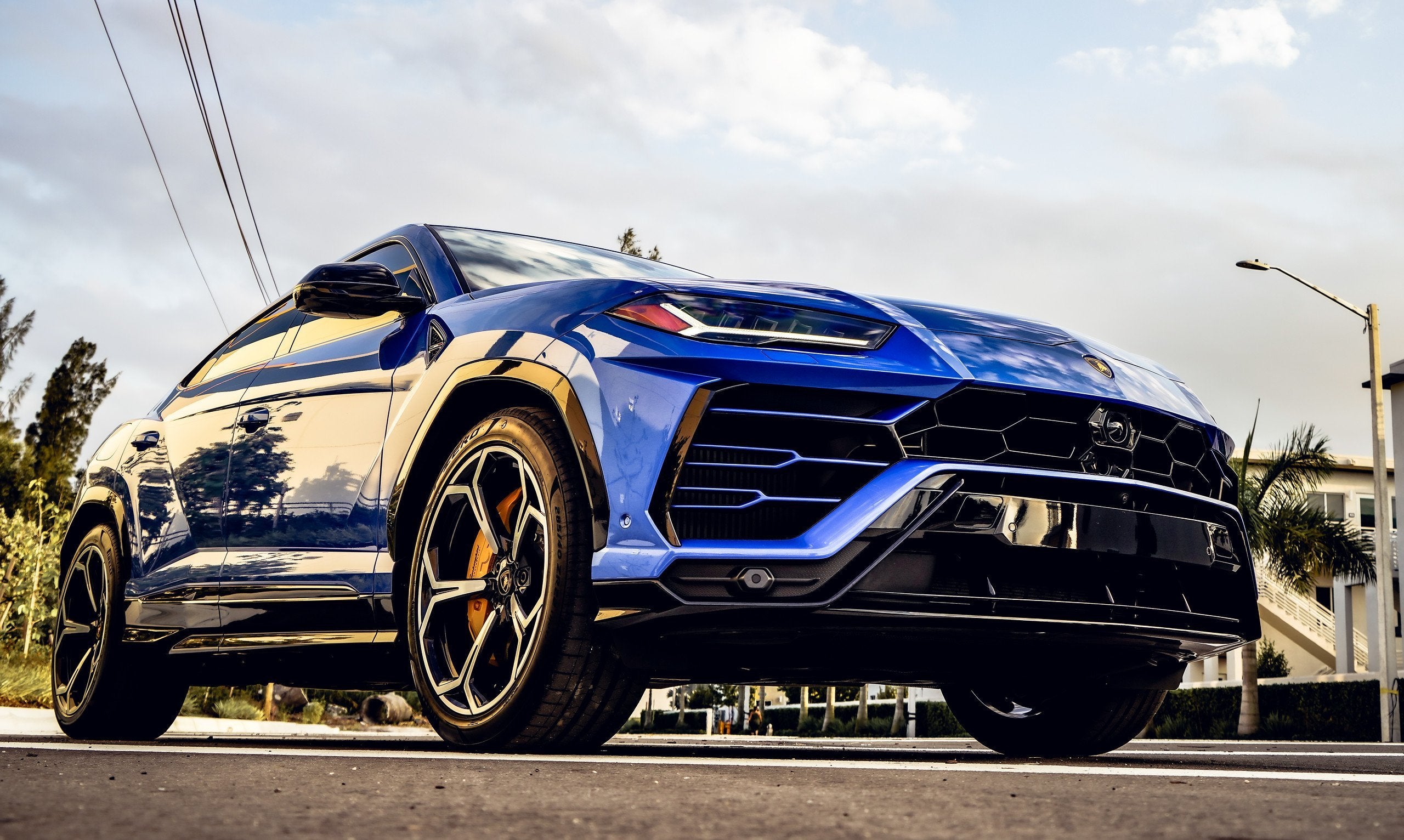 Blue 2022 Lamborghini Urus for Rent in Miami