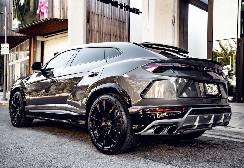 LAMBORGHINI URUS GRAY (STARLIGHT) 2022